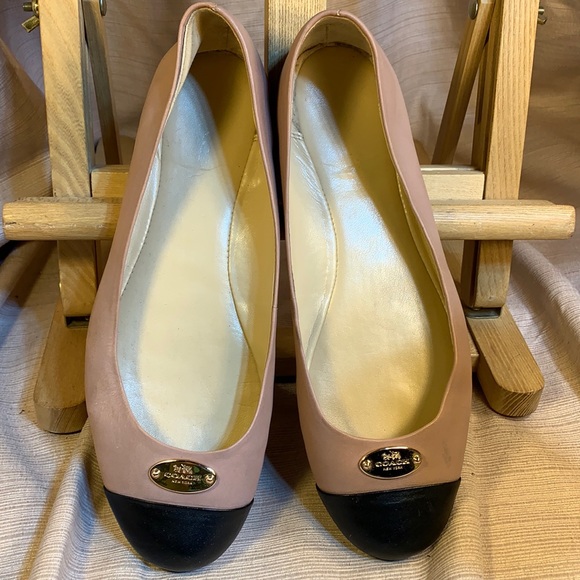 Coach Shoes - Coach super soft glove leather ballet flats w/logo